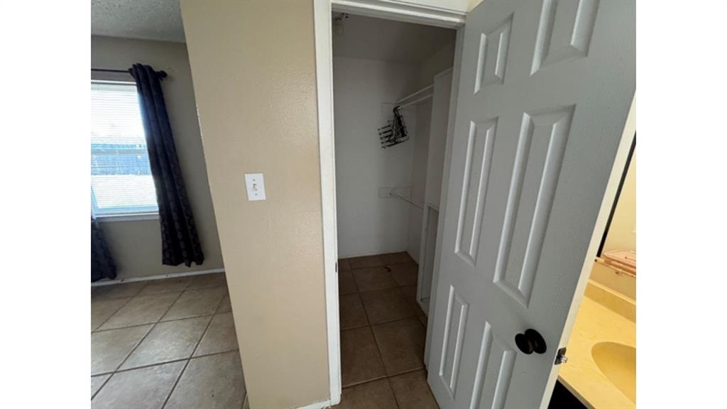 4004 Vicky Street Big Spring, TX 79720 - Photo 11 of 37 View of closet