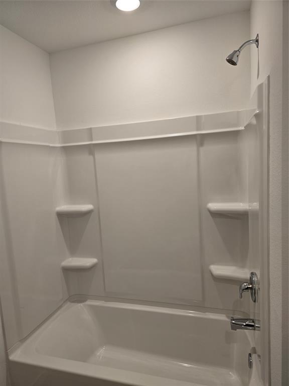 1165 Barbary Flds Street Forney, TX 75126 - Photo 20 of 24 a bathroom with a bathtub