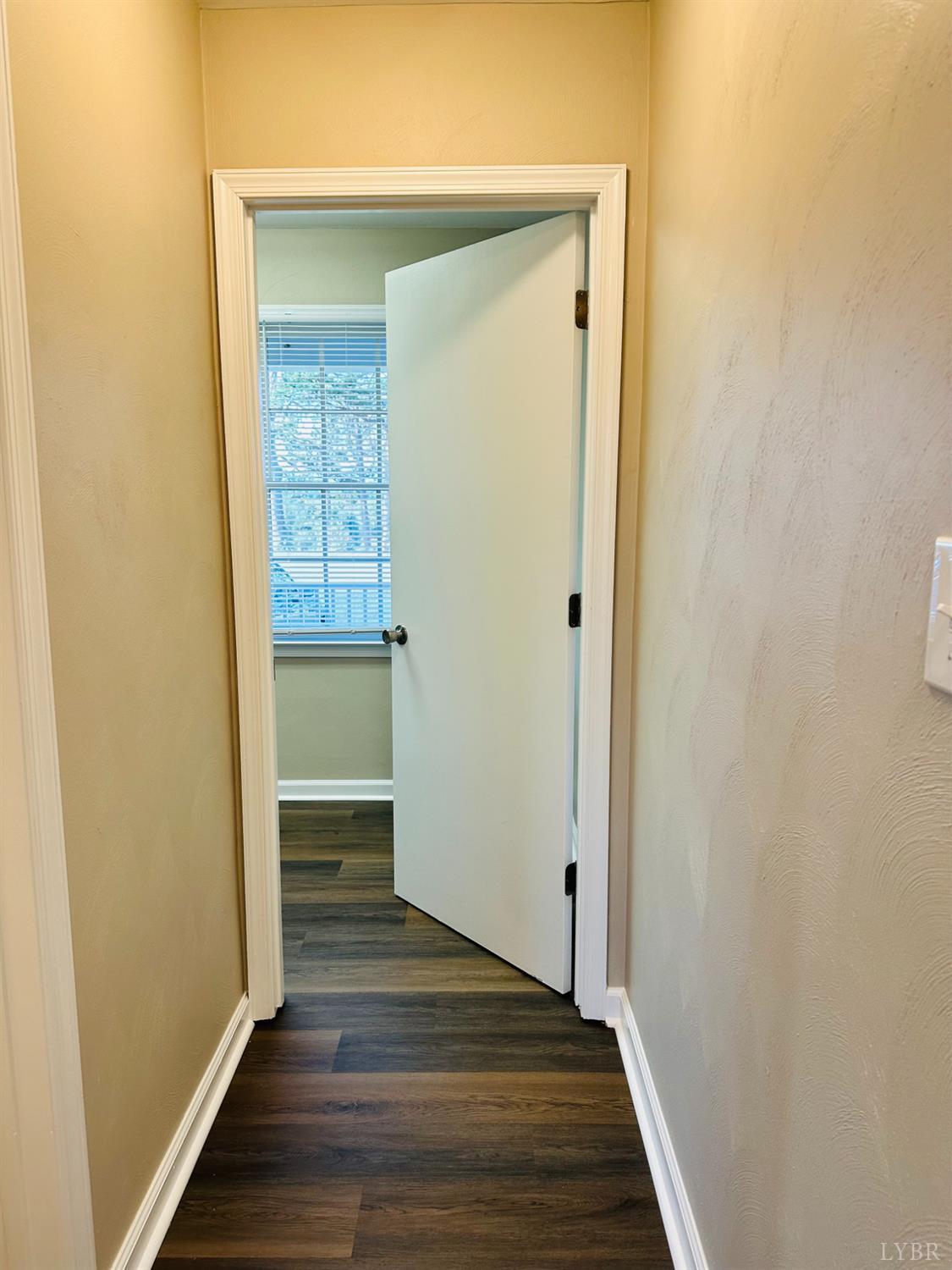 1321 Scenic View Road Moneta, VA 24121 - Photo 21 of 56 Gallery Image 21