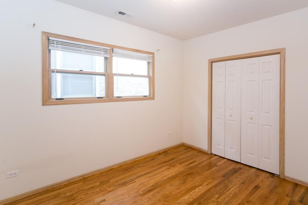 1443 West Walton Street, Unit 3 Chicago, IL 60642 - Photo 5 of 9