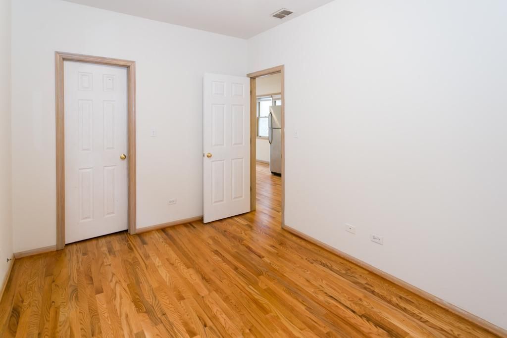 1443 West Walton Street, Unit 3 Chicago, IL 60642 - Photo 7 of 9