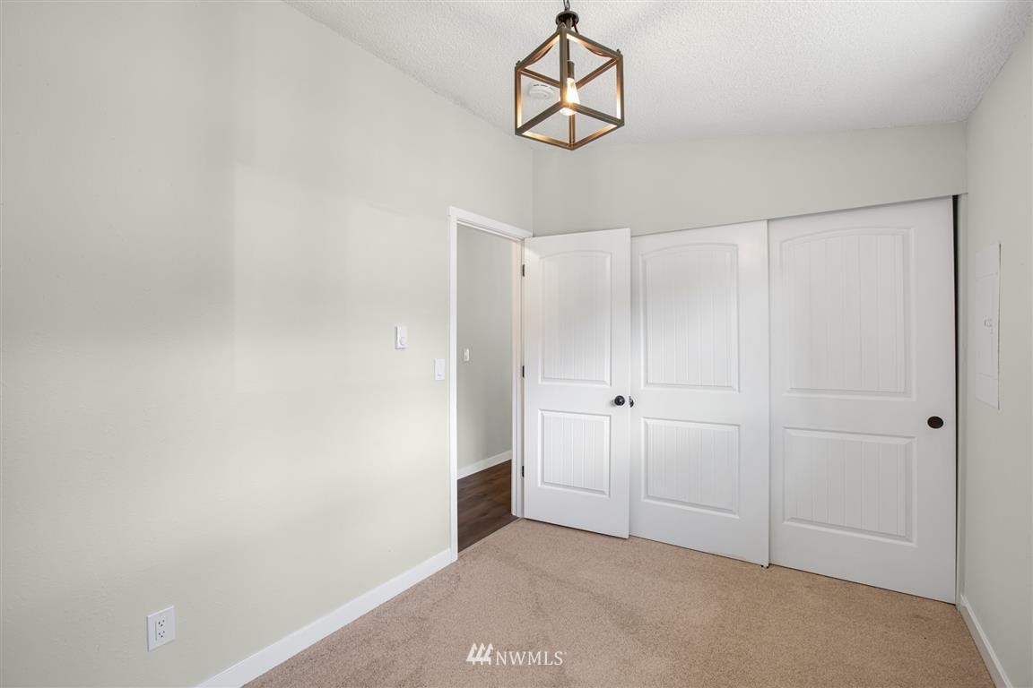 12205 South Keyport Road Northeast Poulsbo, WA 98370 - Photo 11 of 29 Gallery Image 11