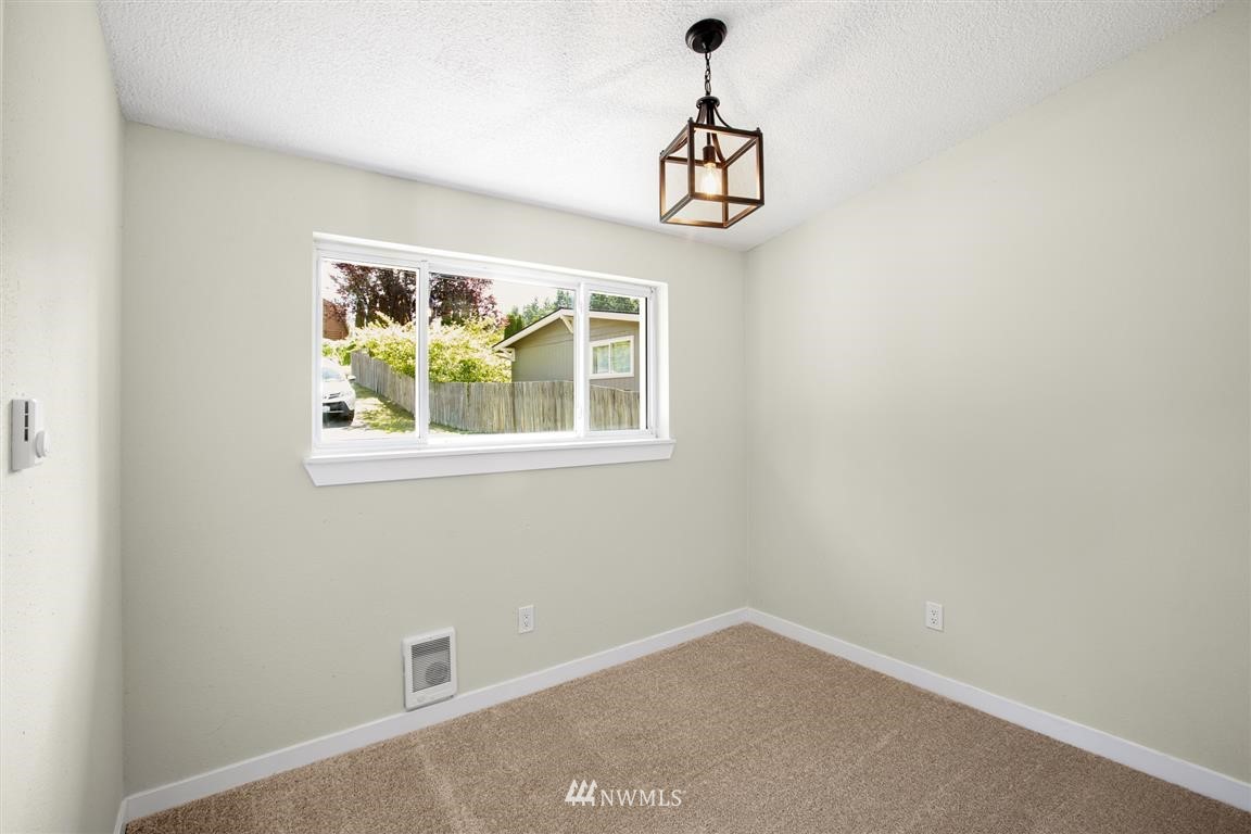 12205 South Keyport Road Northeast Poulsbo, WA 98370 - Photo 18 of 29 Gallery Image 18