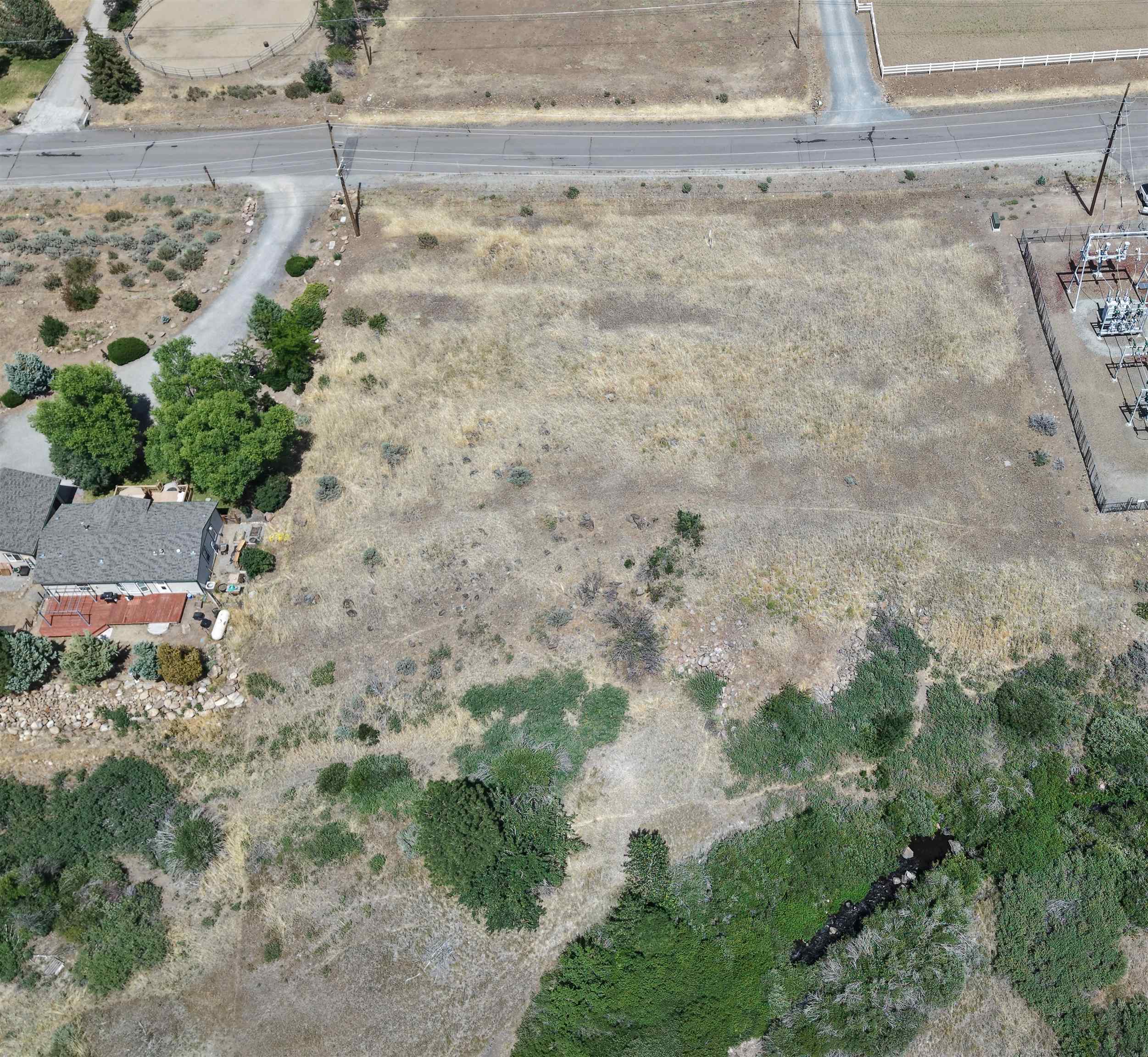 123 Smithneck Road Loyalton, CA 96118 - Photo 5 of 7 a view of a backyard of a house