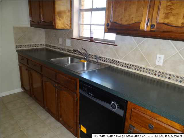 7325 Associate Drive Baton Rouge, LA 70817 - Photo 3 of 10 Gallery Image 3