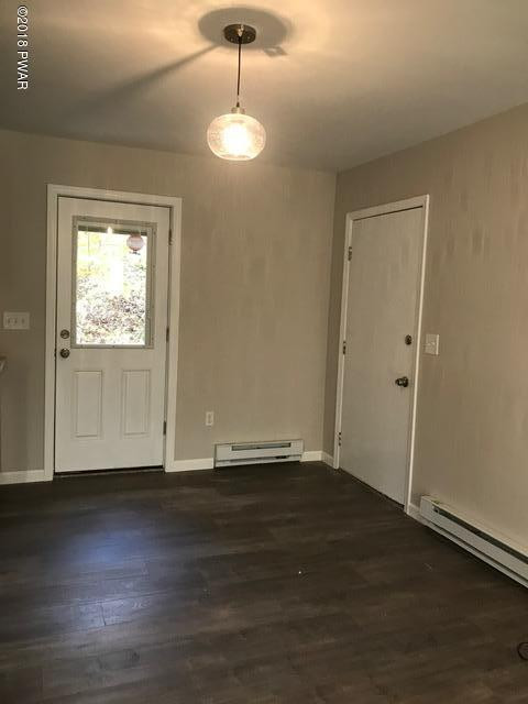 2102 Spring Road Dingmans Ferry, PA 18328 - Photo 8 of 24 dining