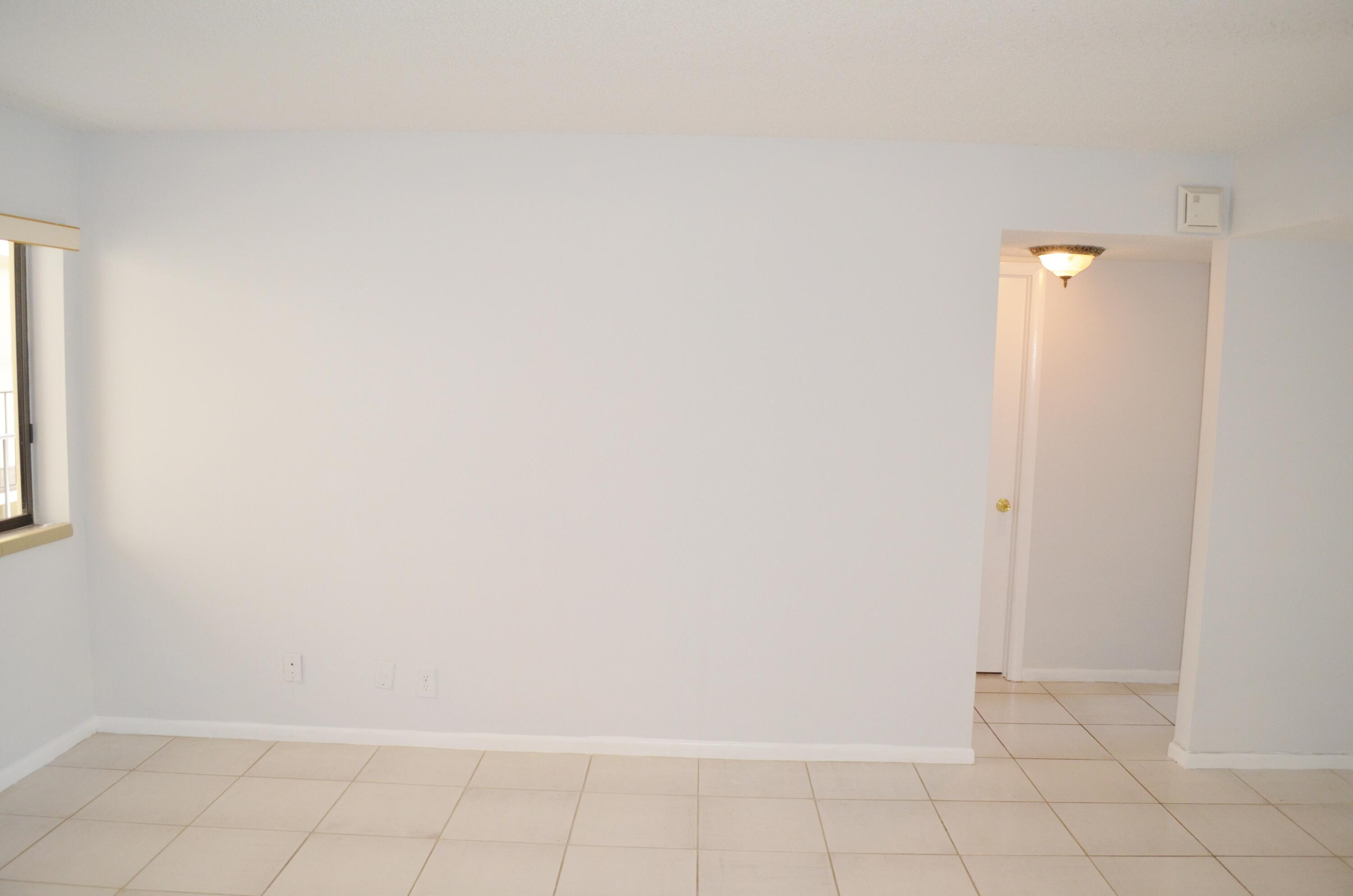 5220 Las Verdes Circle, Unit 211 Delray Beach, FL 33484 - Photo 10 of 57 2024-09-06 004