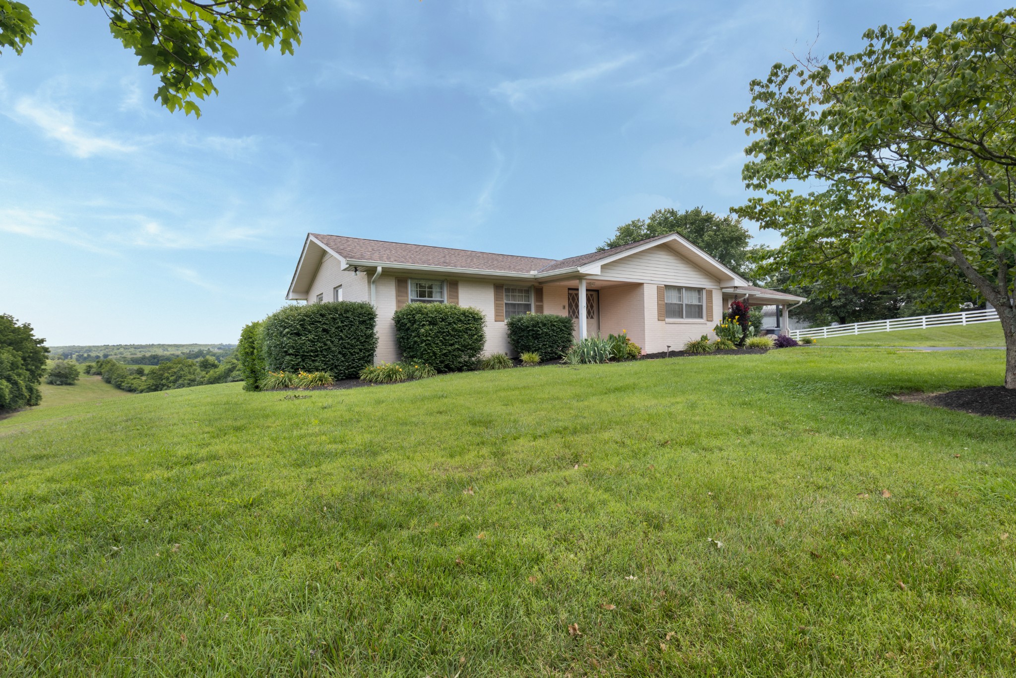 5528 Highway 76 East Springfield, TN 37172 - Photo 2 of 32