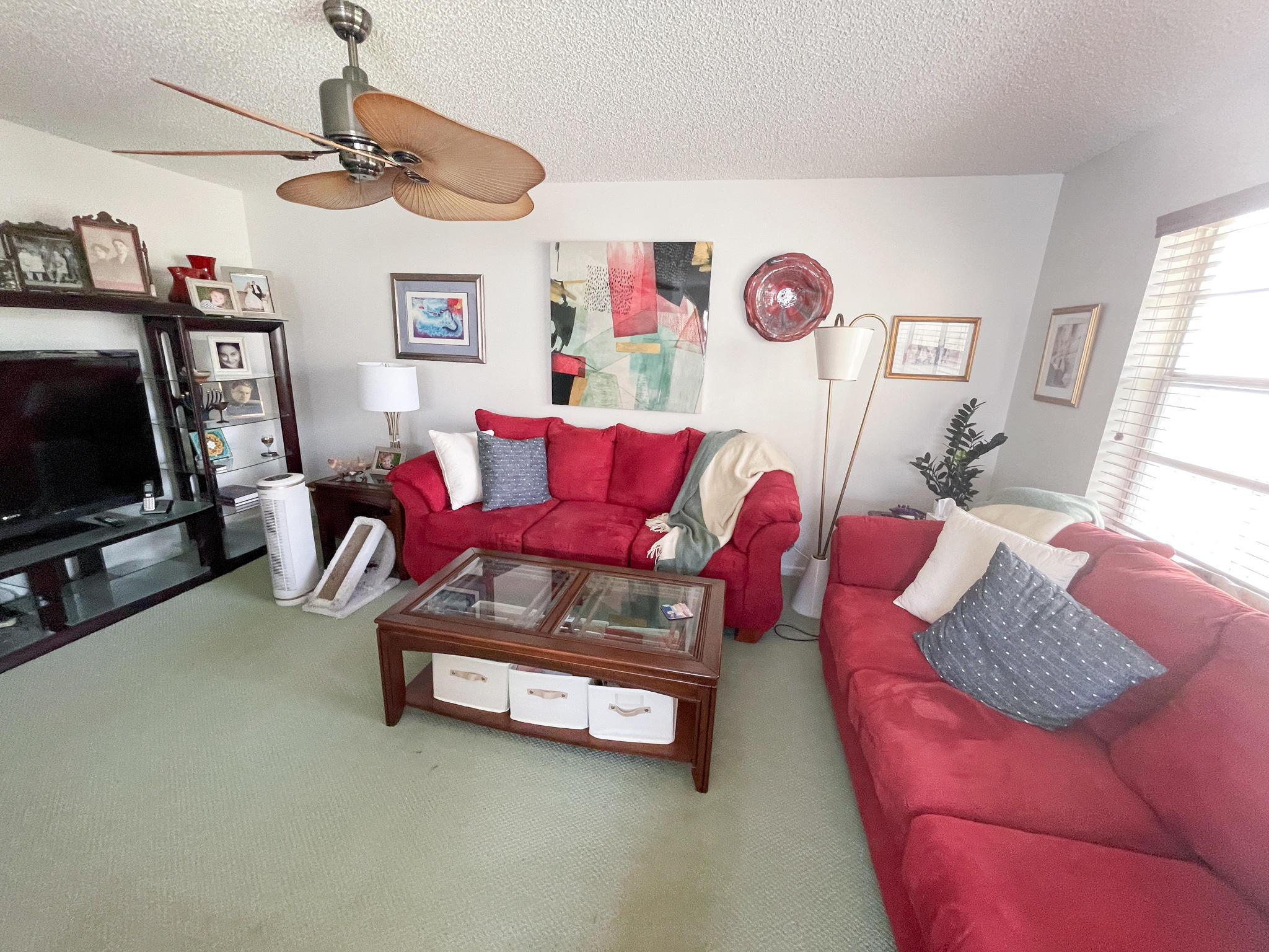 571 Capri L Delray Beach, FL 33484 - Photo 5 of 12 living room