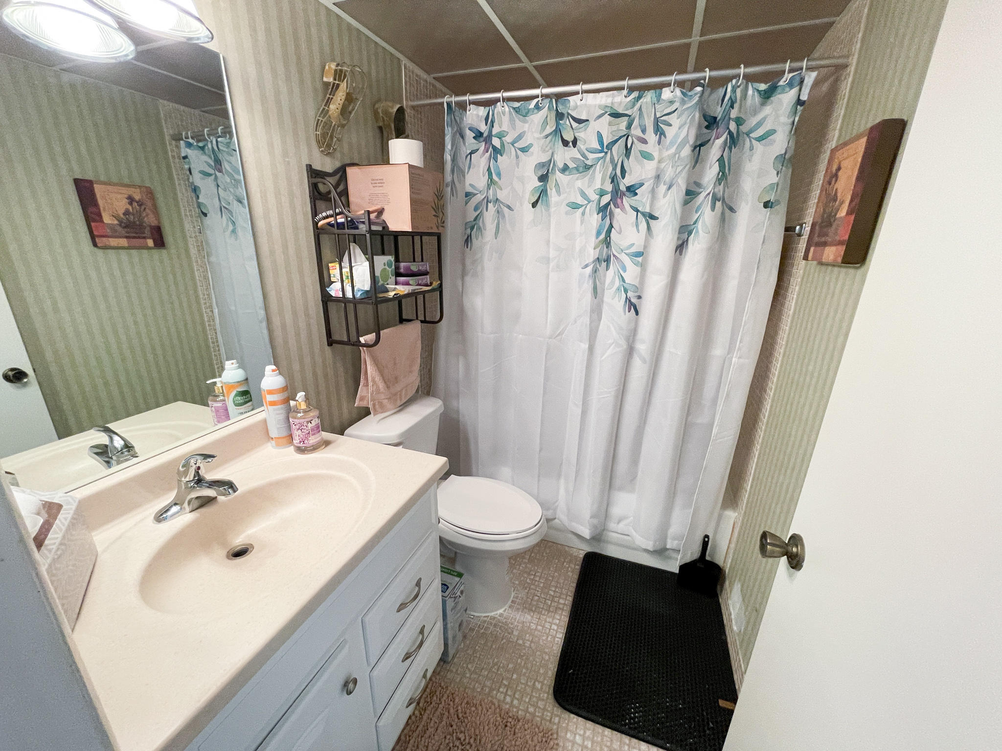 571 Capri L Delray Beach, FL 33484 - Photo 8 of 12 master bath