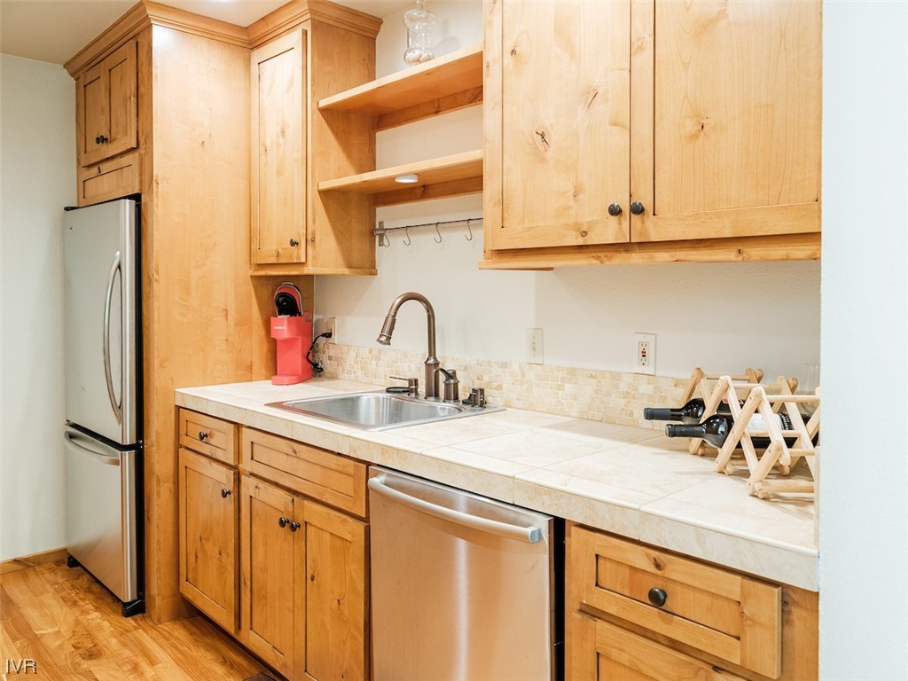 931 Incline Way, Unit 256 Incline Village, NV 89451 - Photo 5 of 21 Gallery Image 5