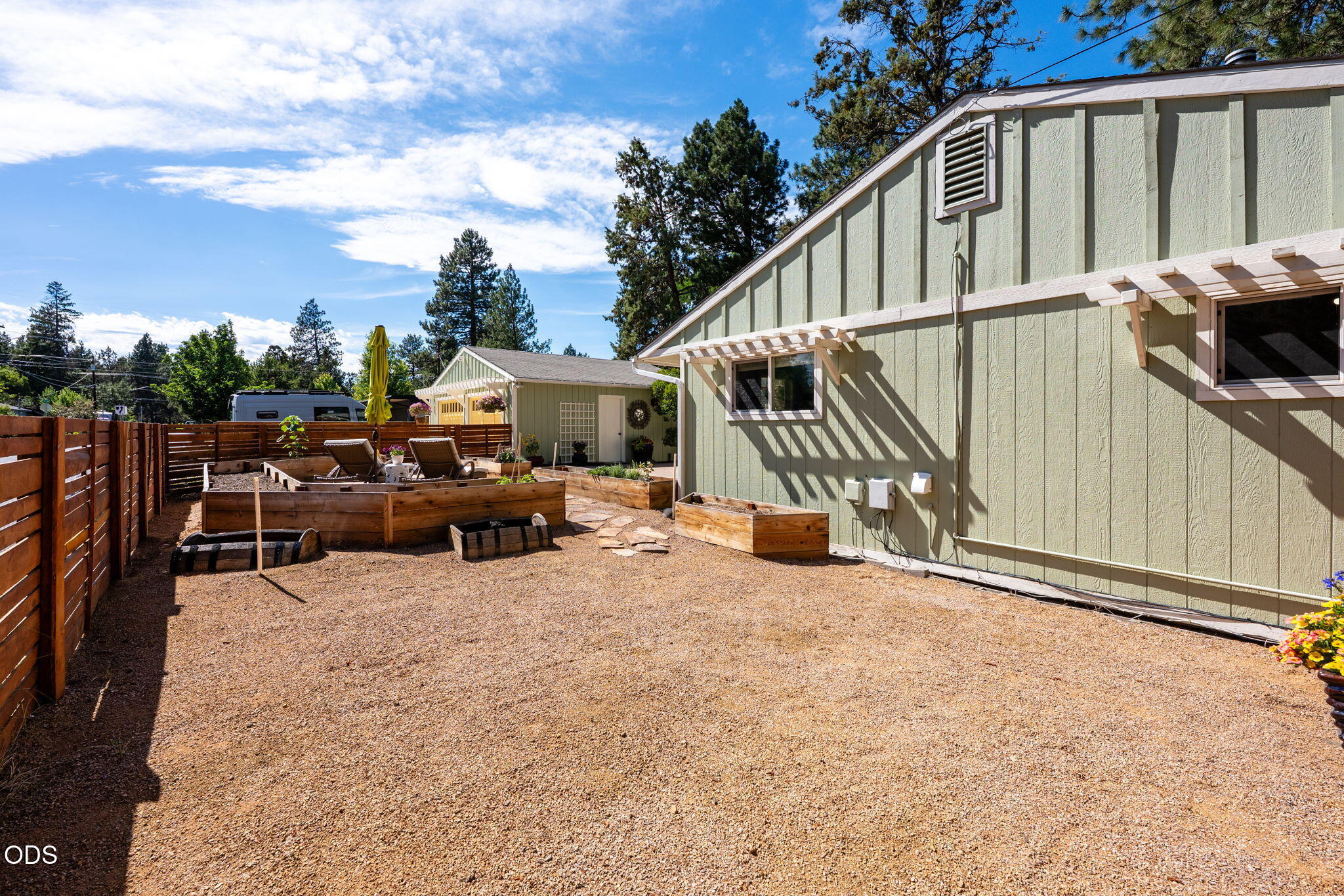 807 Northeast 10th Street Bend, OR 97701 - Photo 14 of 59