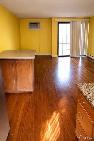 $2,450 | 181 Loomis Drive, Unit 140, West Hartford, CT 06107