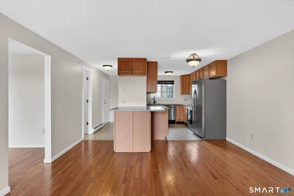 $2,450 | 181 Loomis Drive, Unit 140, West Hartford, CT 06107