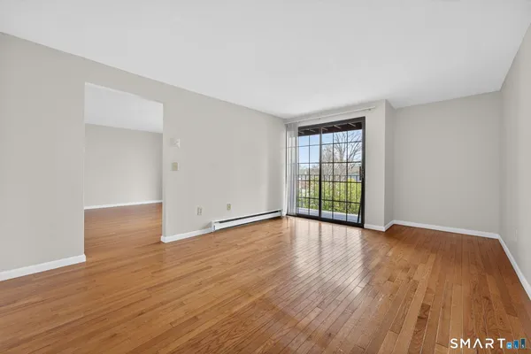 $2,450 | 181 Loomis Drive, Unit 140, West Hartford, CT 06107
