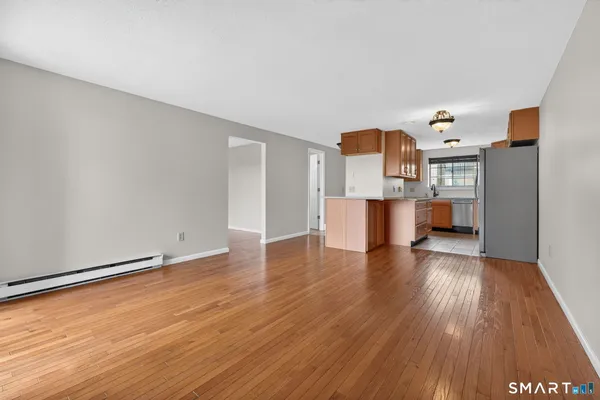 $2,450 | 181 Loomis Drive, Unit 140, West Hartford, CT 06107