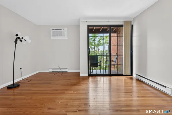 $2,450 | 181 Loomis Drive, Unit 140, West Hartford, CT 06107