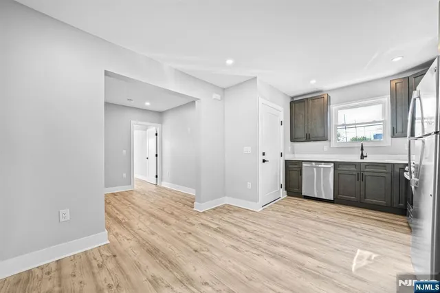 $2,700 | 100 Kansas Street, Unit 1, Hackensack, NJ 07601