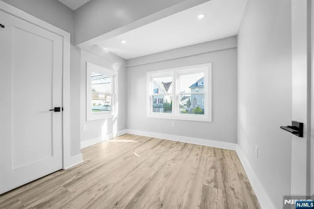 $2,700 | 100 Kansas Street, Unit 1, Hackensack, NJ 07601