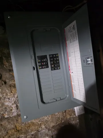 $64,900 | 632 East Iroquois Street, Freeport, IL 61032