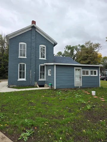 $64,900 | 632 East Iroquois Street, Freeport, IL 61032