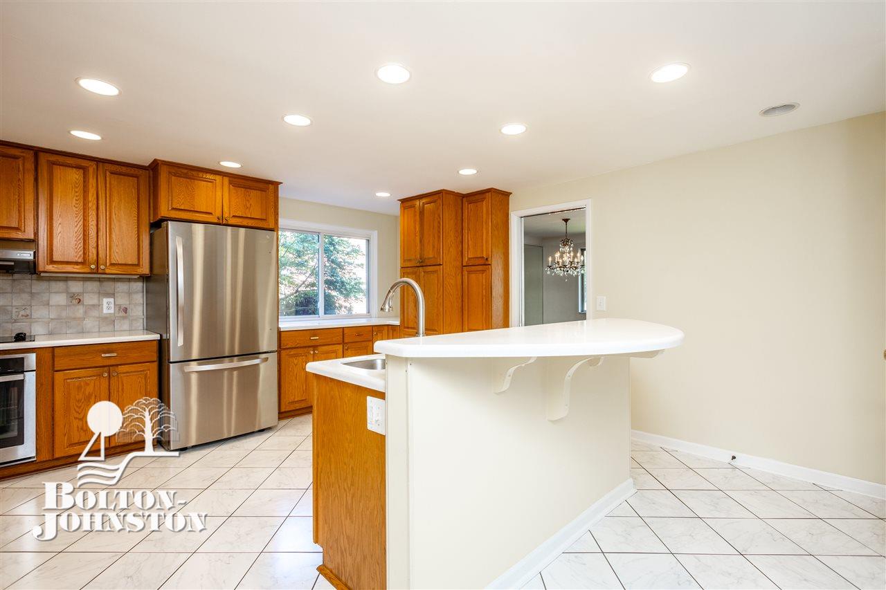 477 Cook Road Grosse Pointe, MI 48236 - Photo 13 of 59 50003003-12.JPG