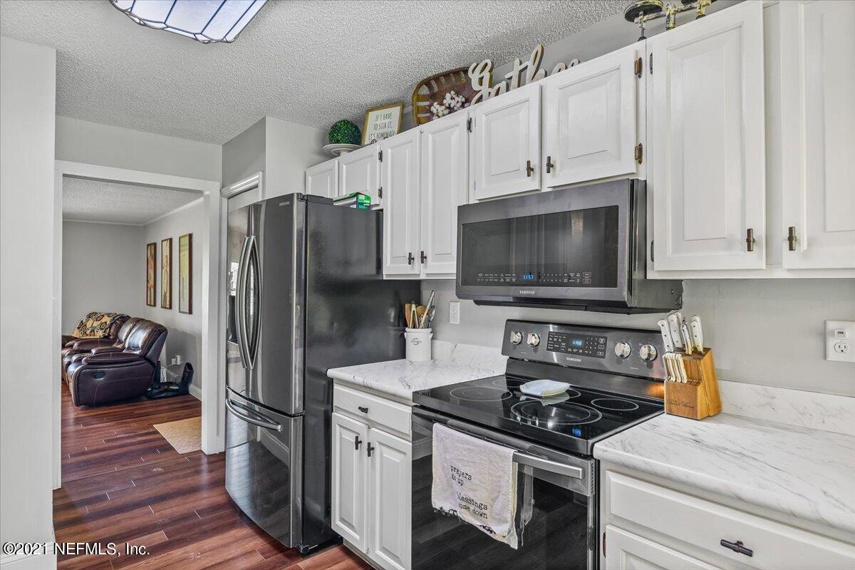 124 Geck Road Palatka, FL 32177 - Photo 12 of 21 Kitchen