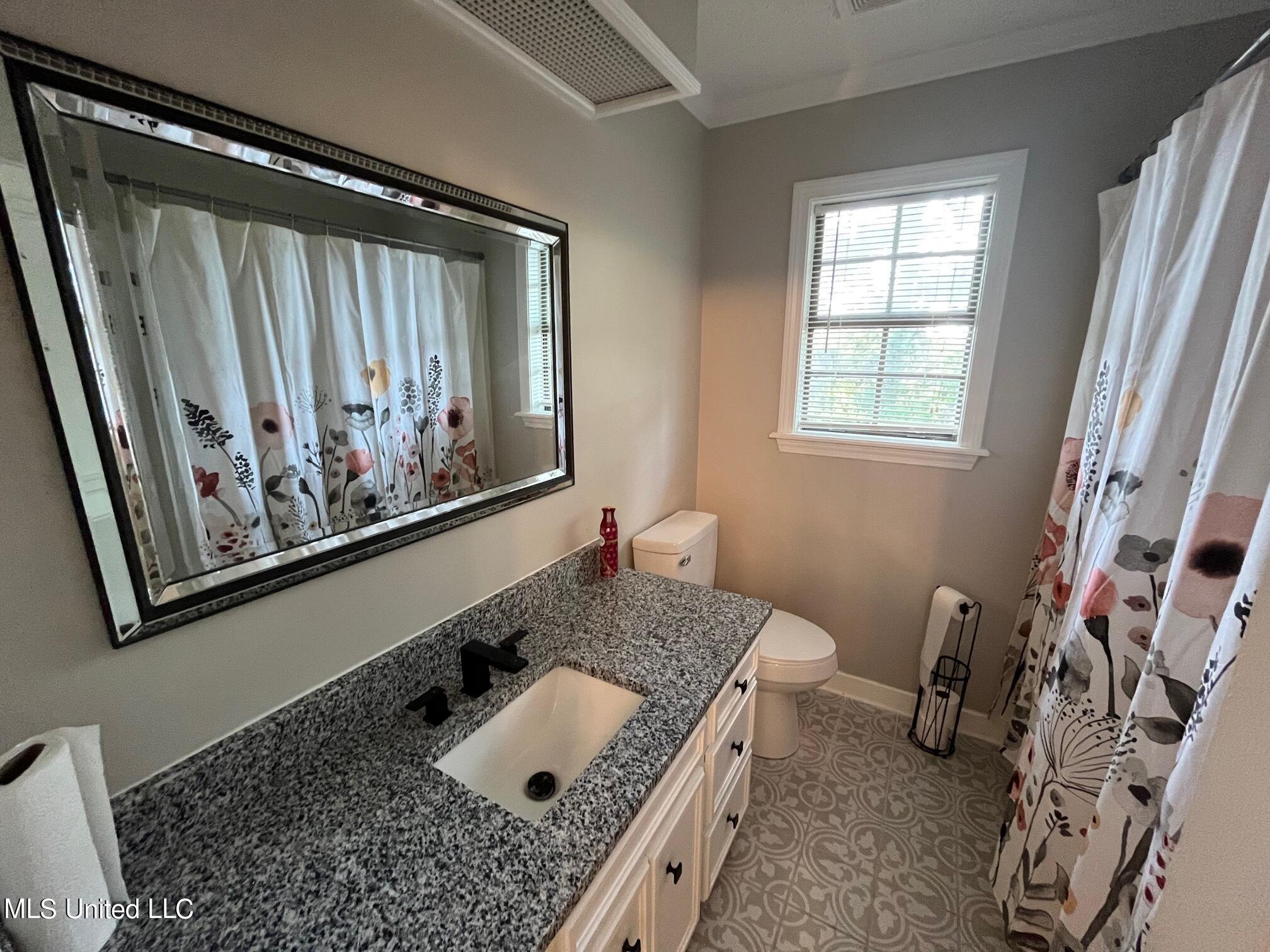 15 Northtown Road, Unit B Jackson, MS 39211 - Photo 12 of 21 IMG_8772