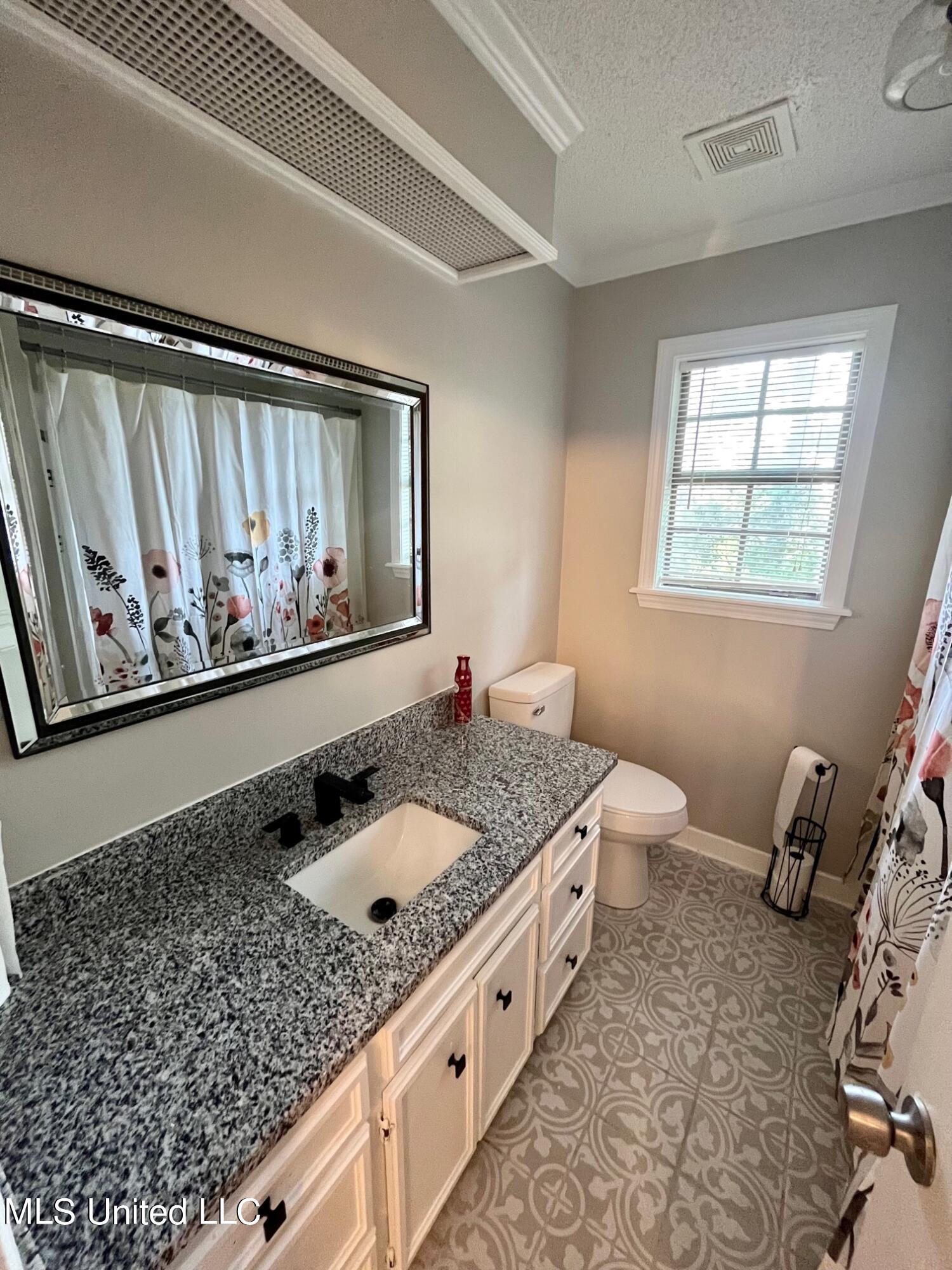 15 Northtown Road, Unit B Jackson, MS 39211 - Photo 13 of 21 IMG_8774