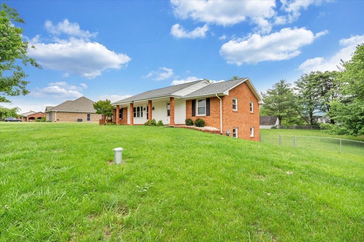 4015 Mockingbird Hill Road Roanoke, VA 24012 - Photo 26 of 33 front side view2