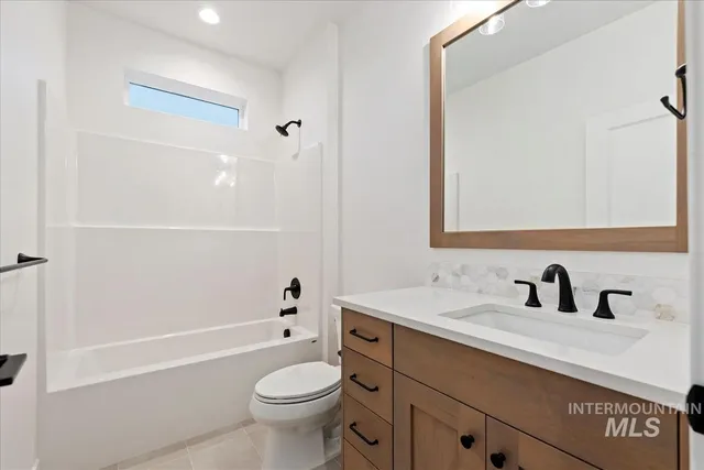 $699,880 | 6627 North Good Drive, Eagle, ID 83714