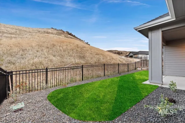 $699,880 | 6627 North Good Drive, Eagle, ID 83714