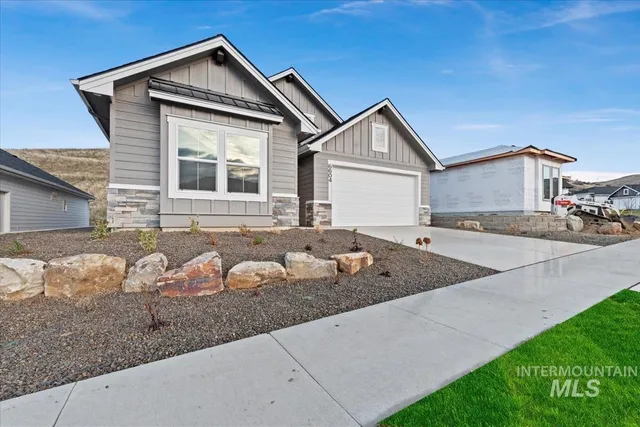 $699,880 | 6627 North Good Drive, Eagle, ID 83714