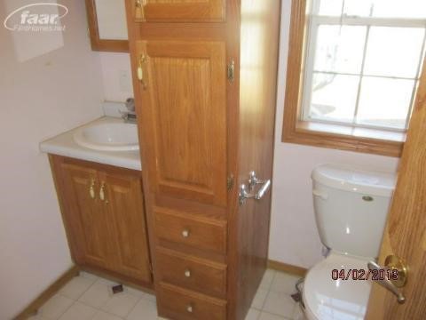 8453 West Dodge Road Montrose, MI 48457 - Photo 13 of 45 20351450-12.JPG