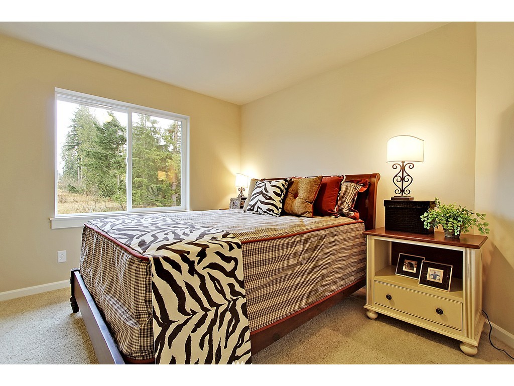 6109 Northeast 1st Street Renton, WA 98059 - Photo 9 of 12 Gallery Image 9