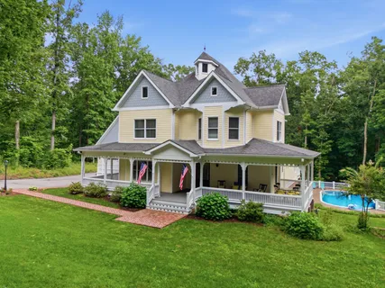 $1,550,000 | 1097 Johnny Hall Road, Burns, TN 37029
