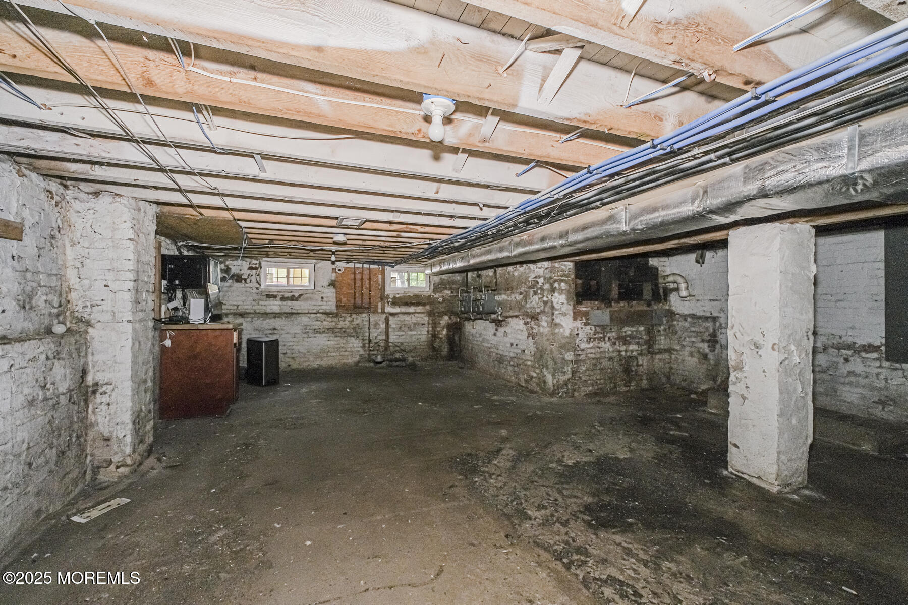 16 Alexander Street Newark, NJ 07106 - Photo 12 of 26 a view of a garage