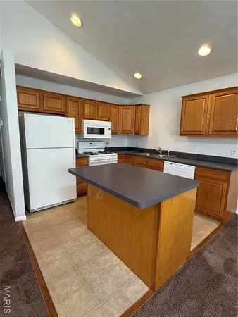 $1,600 | 723 Sycamore Street, Unit C, Highland, IL 62249