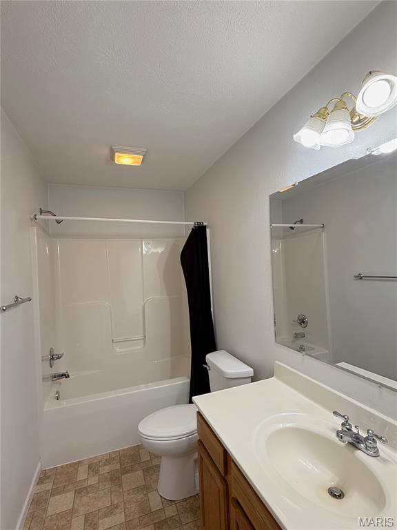 723 Sycamore Street, Unit C Highland, IL 62249 - Photo 9 of 11