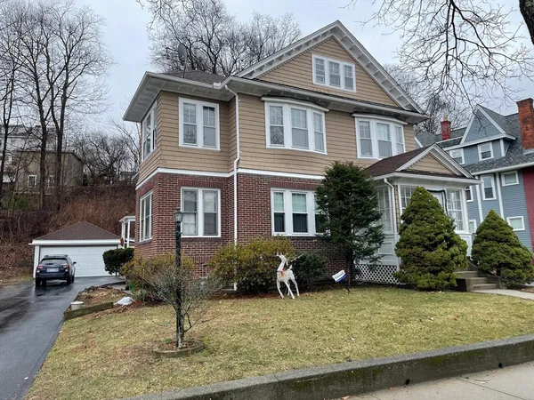 $2,500 | 51 Richmond Avenue, Unit 1, Worcester, MA 01602