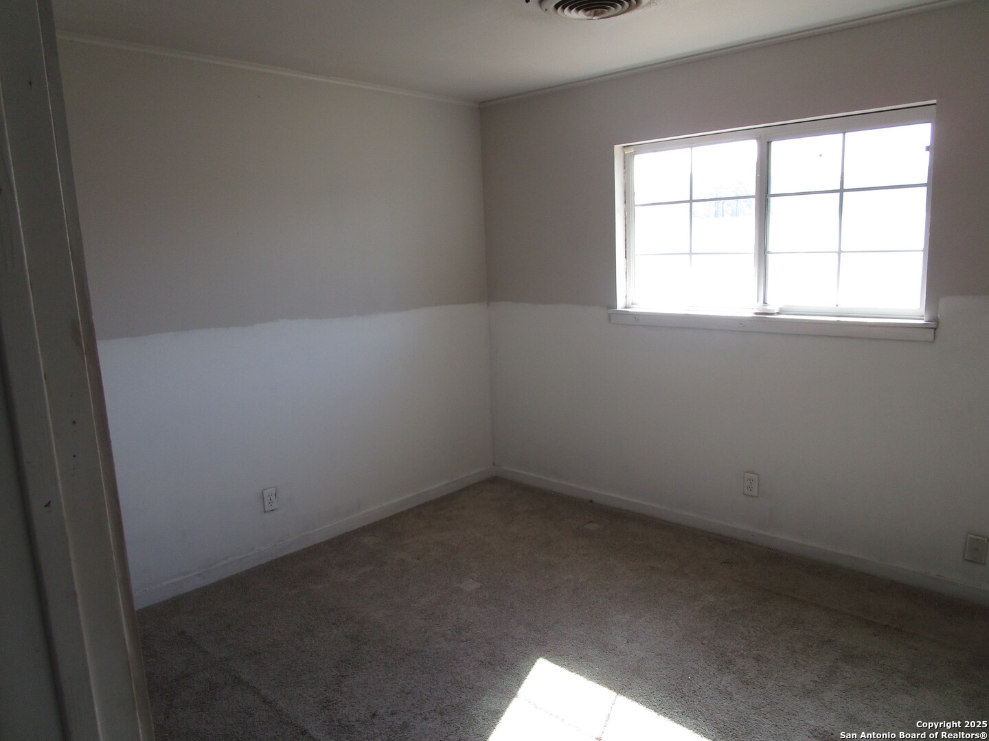 1212 West Goodwin Street Pleasanton, TX 78064 - Photo 11 of 15