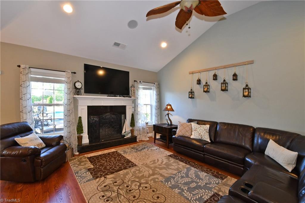 5068 Peppertree Road Clemmons, NC 27012 - Photo 5 of 20 Gallery Image 5