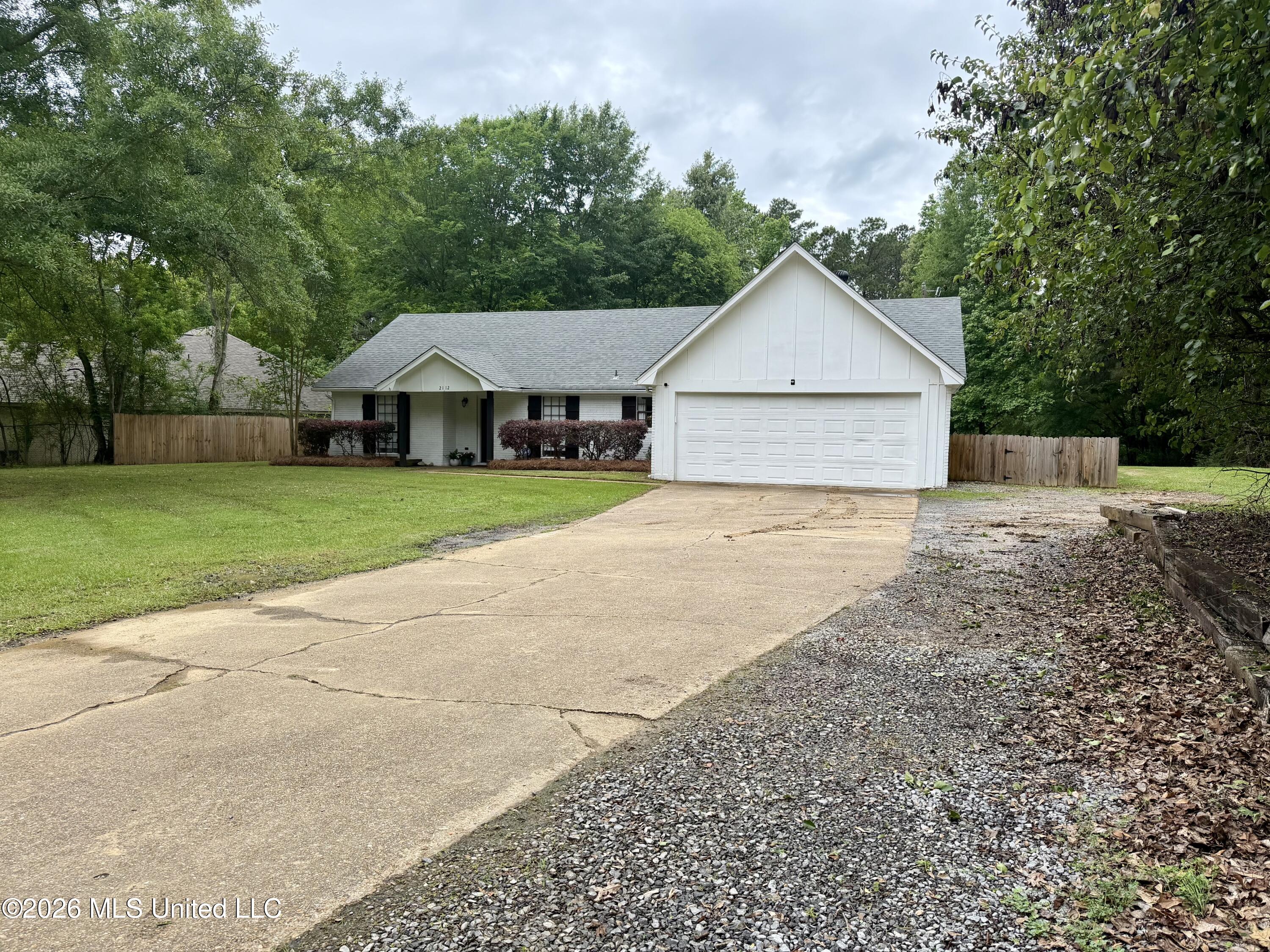 2112 Cleary Road Florence, MS 39073 - Photo 4 of 69 IMG_1364