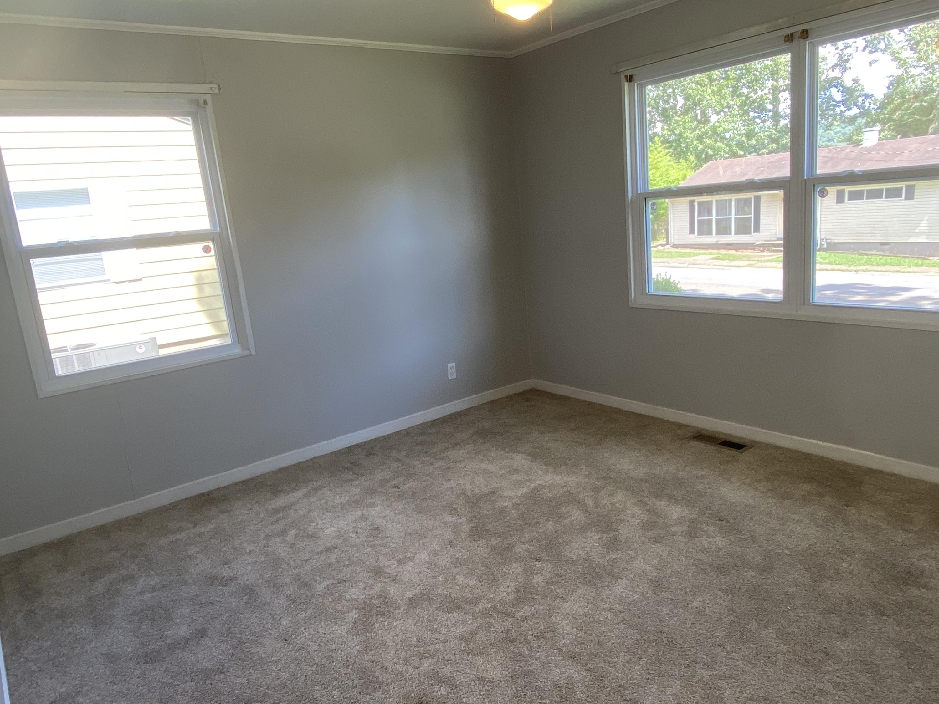 122 West Arrowwood Road Oak Ridge, TN 37830 - Photo 11 of 17 Bedroom 1