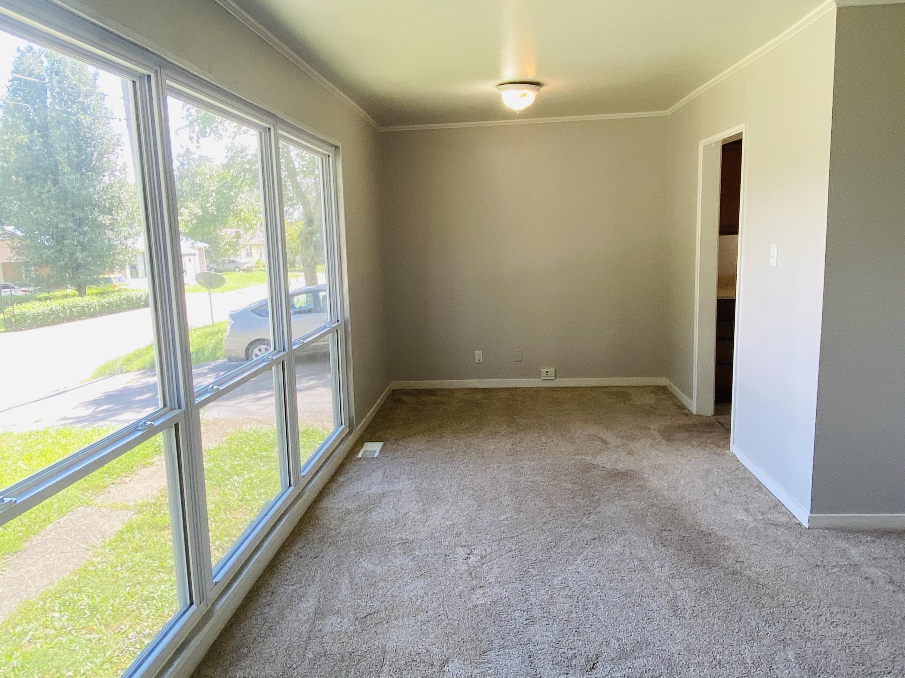 122 West Arrowwood Road Oak Ridge, TN 37830 - Photo 7 of 17 Dining Area