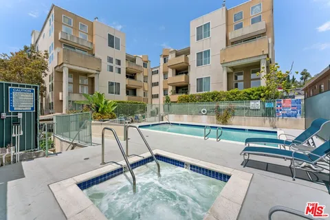 $789,000 | 10790 Rose Avenue, Unit 310, Los Angeles, CA 90034