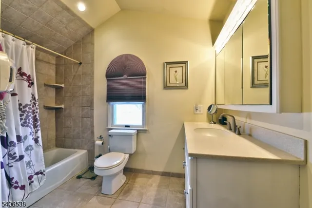 $749,900 | 54 Yost Place, Fair Lawn, NJ 07410