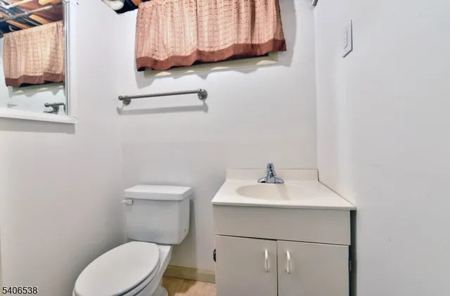 $749,900 | 54 Yost Place, Fair Lawn, NJ 07410