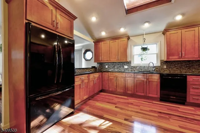 $749,900 | 54 Yost Place, Fair Lawn, NJ 07410