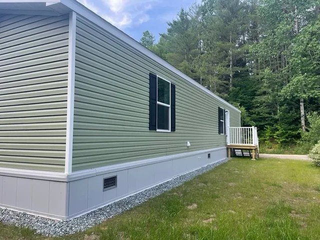 $99,879 | 222 Evergreen Manor Drive, Hardwick, VT 05843